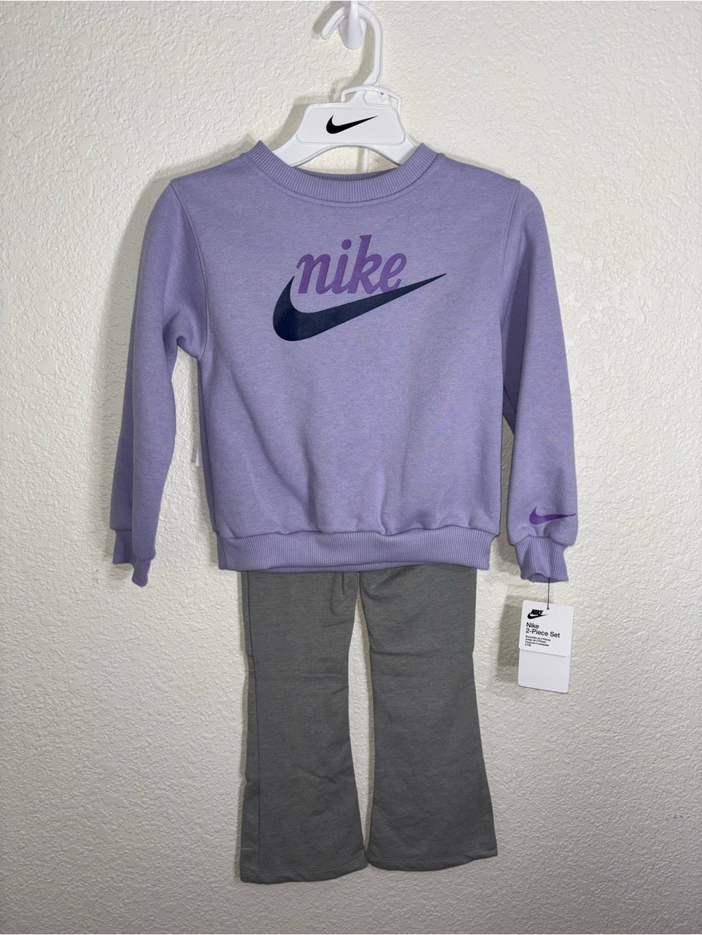NWT Nike 2PC Lavender Crewneck Sweatshirt & Gray Pants Set